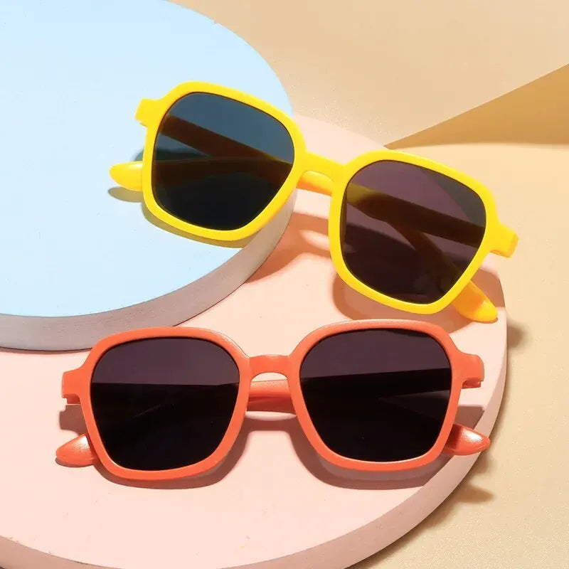 4 Colored Kids Sunglasses Set